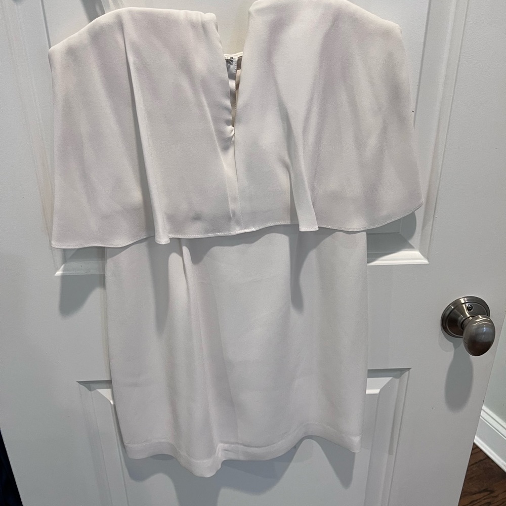 Strapless white bcbg short dress